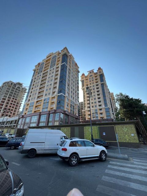 Satılır 5 otaqlı yeni tikili 476 m² — Bakı