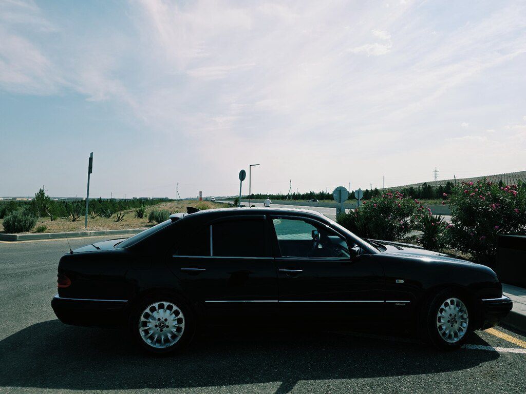 Mercedes E 320, 3.2 L, 1998 il, 298 000 km — Avtomobillər, Bakı (7)
