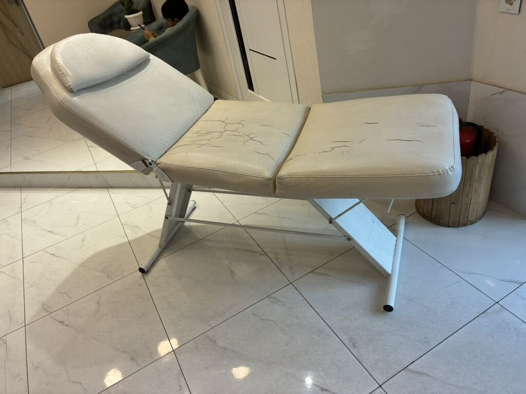 Kosmetoloji/massaj çarpayısı – tənzimlənən - İki hissəli — Salon mebeli, Bakı (2)