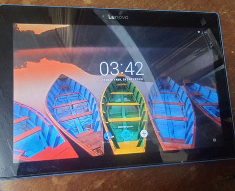 Lenovo Tab 10 (LenovoPad TB-X103F) planşet - Ekran: 10.1" IPS, geniş — Masazır
