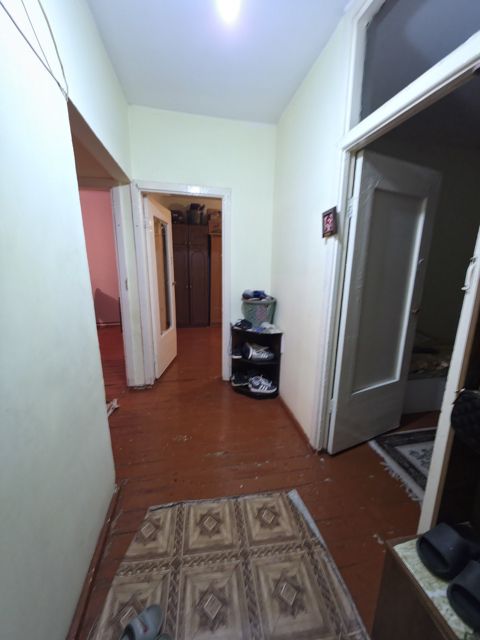 Satılır 3 otaqlı köhnə tikili 80 m² — Bakı