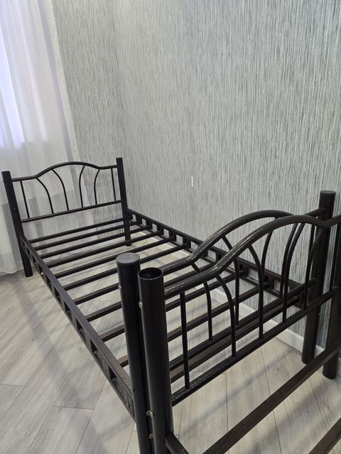 Metall çarpayı– 2 ədəd, təkli çarpayı kimi istifadə oluna bilir — Xırdalan