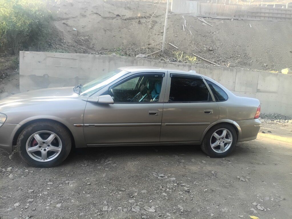 Opel Vectra, 1.8 L, 1996 il, 350 000 km — Avtomobillər, Yardımlı (7)