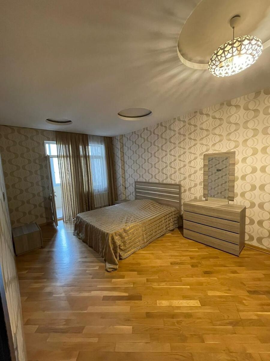 İcarəyə verilir 4 otaqlı yeni tikili 175 m² — Mənzil, Bakı (9)