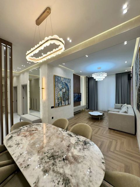 Satılır 2 otaqlı yeni tikili 92 m² — Bakı