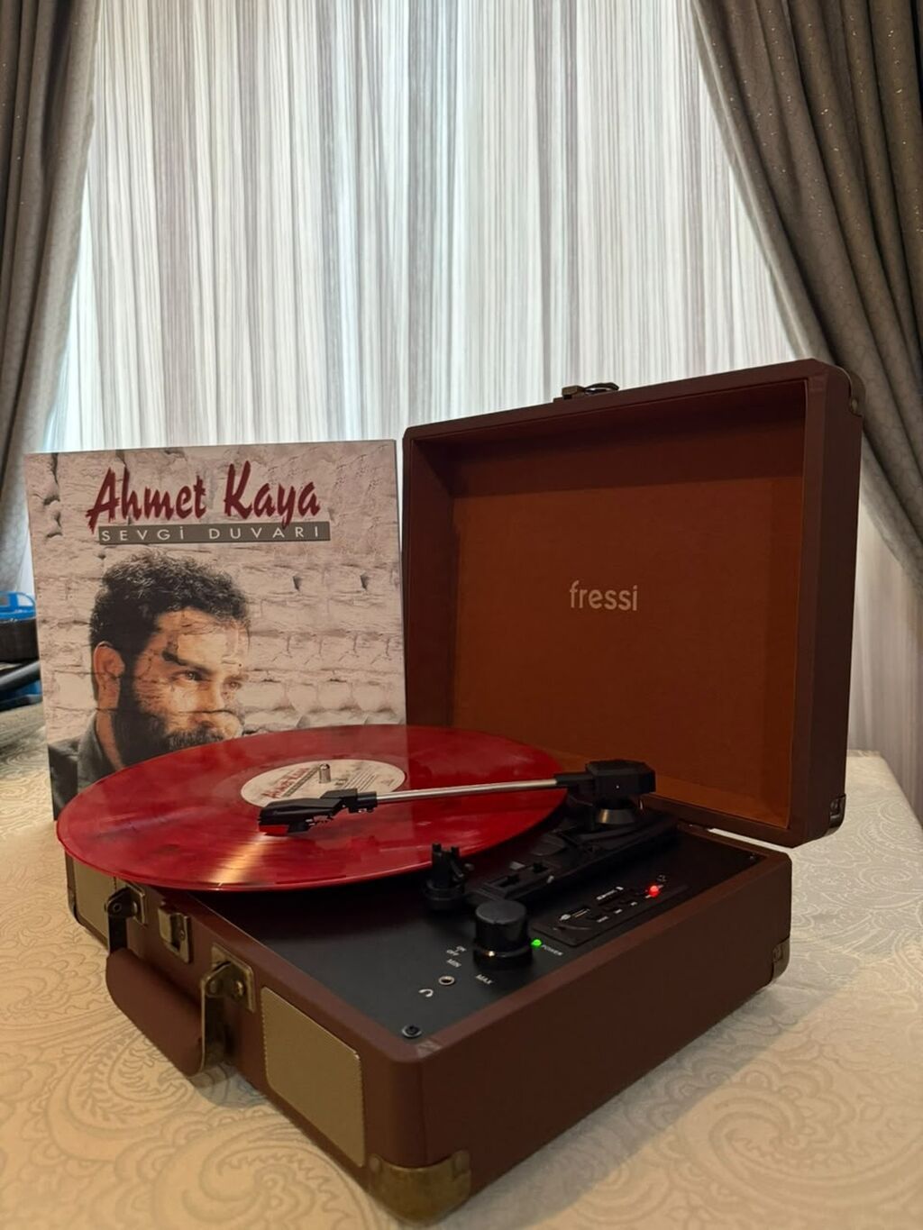 Məhsul: Fressi Retro Turntable – portativ pikap Xüsusiyyətlər — Vinil proqreslər və aksesuarlar, Bakı