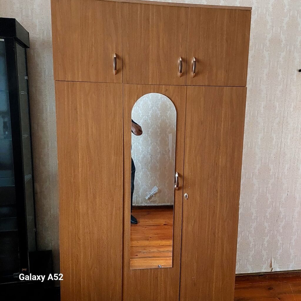 İşlənmiş, 2 qapılı, Güzgülü, Qara, Taxta, Açılan, Düz dolab — Şkaflar, Digah (2)