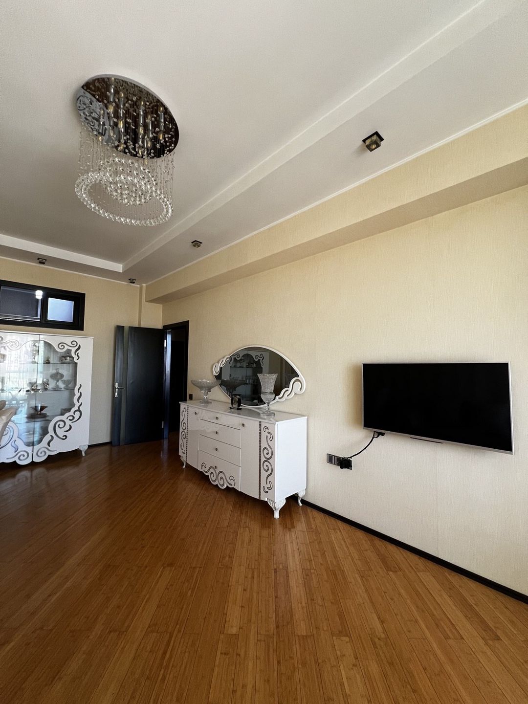 İcarəyə verilir 3 otaqlı yeni tikili 110 m² — Mənzil, Bakı (8)