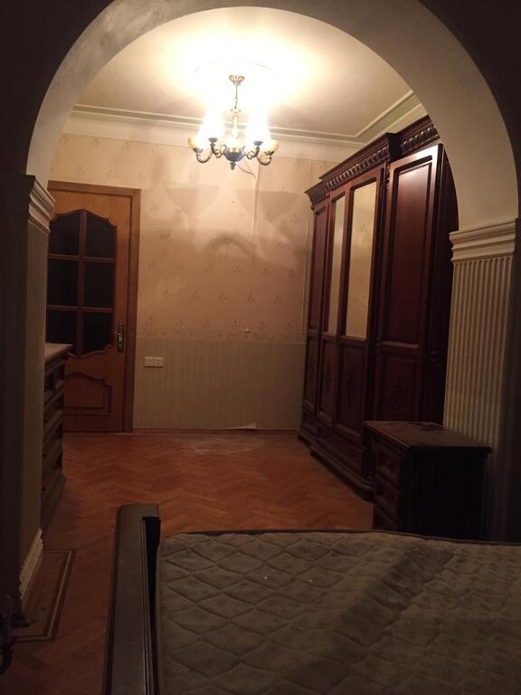 Satılır 6 otaqlı köhnə tikili 170 m² — Mənzil, Bakı (10)