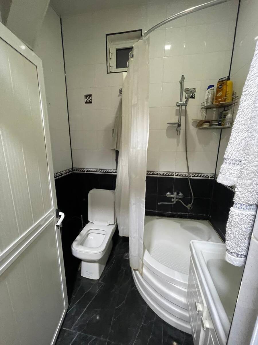Satılır 2 otaqlı köhnə tikili 45 m² — Mənzil, Bakı (2)