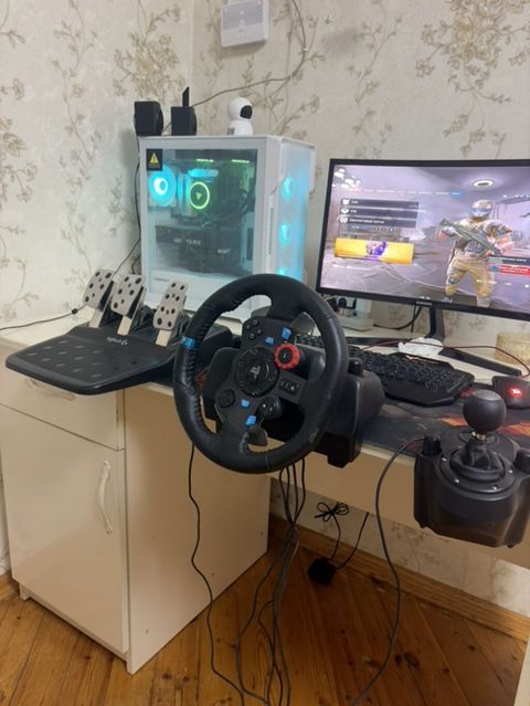 Logitech G29 yarış simulyator dəsti Tam işlək vəziyyətdədirheç bir — Digah