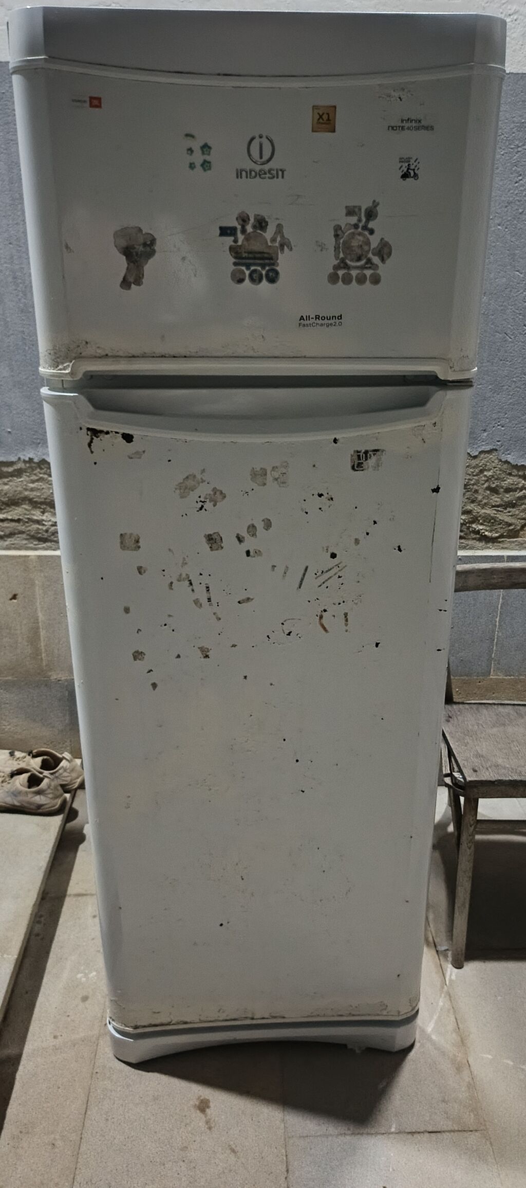 Indesit iki qapılı soyuducu - Brend/model: Indesit - Tip: Üstdə — Soyuducular, Saray
