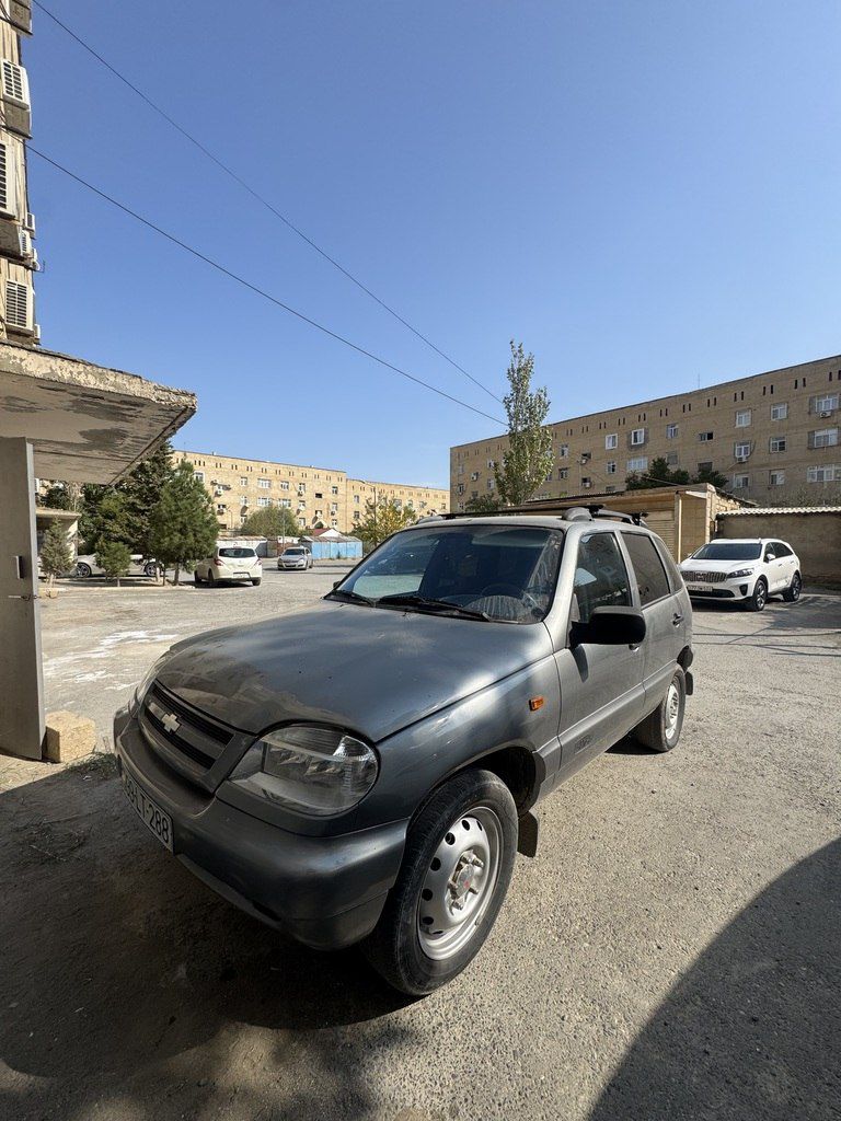Chevrolet Niva, 1.7 L, 2008 il, 208 000 km — Avtomobillər, Bakı (4)