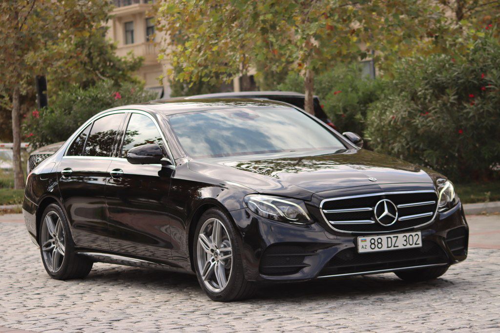 Mercedes E 300, 2.0 L, 2018 il, 176 600 km 88-DZ-302 — Avtomobillər, Bakı (4)