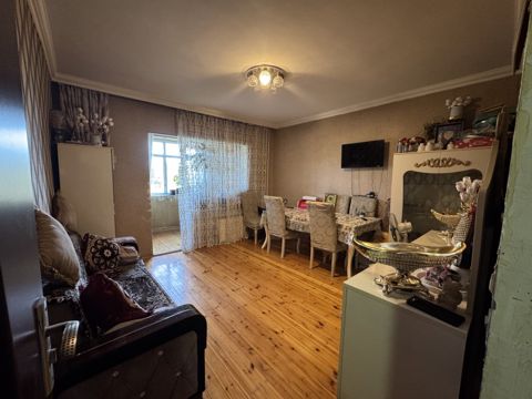 Satılır 2 otaqlı köhnə tikili 52 m² — Bakı