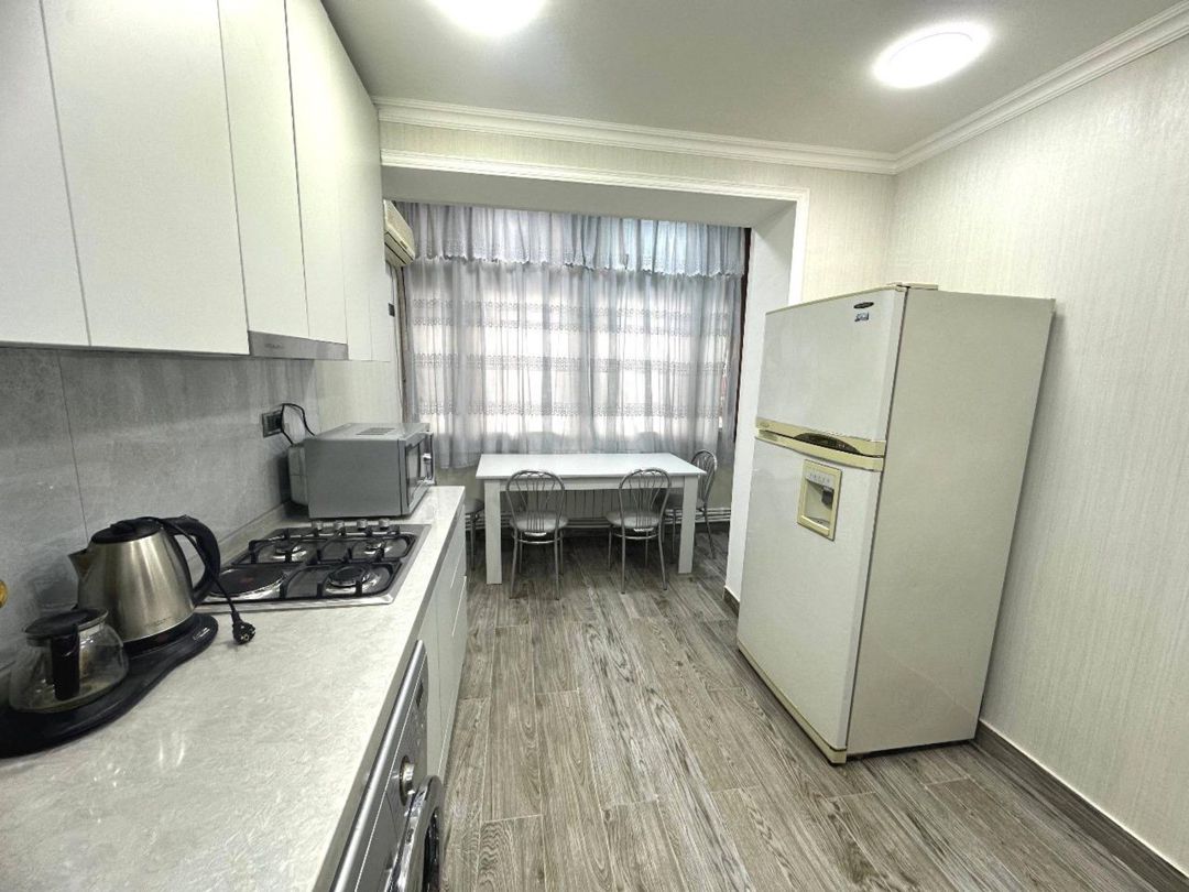 İcarəyə verilir 3 otaqlı köhnə tikili 106 m² — Mənzil, Bakı (11)