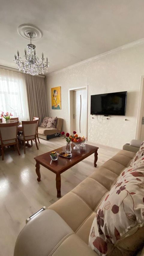 İcarəyə verilir 3 otaqlı köhnə tikili 65 m² — Bakı