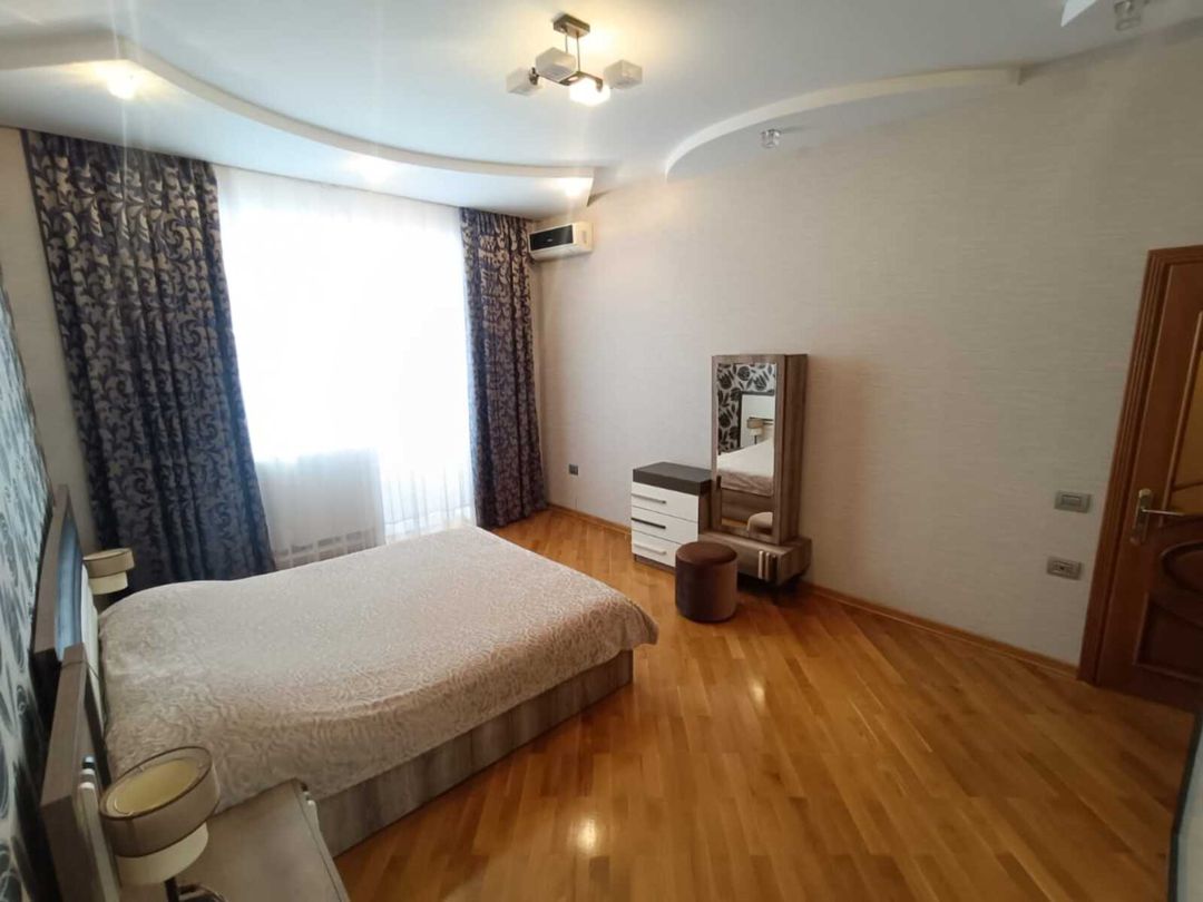İcarəyə verilir 3 otaqlı yeni tikili 137 m² — Mənzil, Bakı (8)