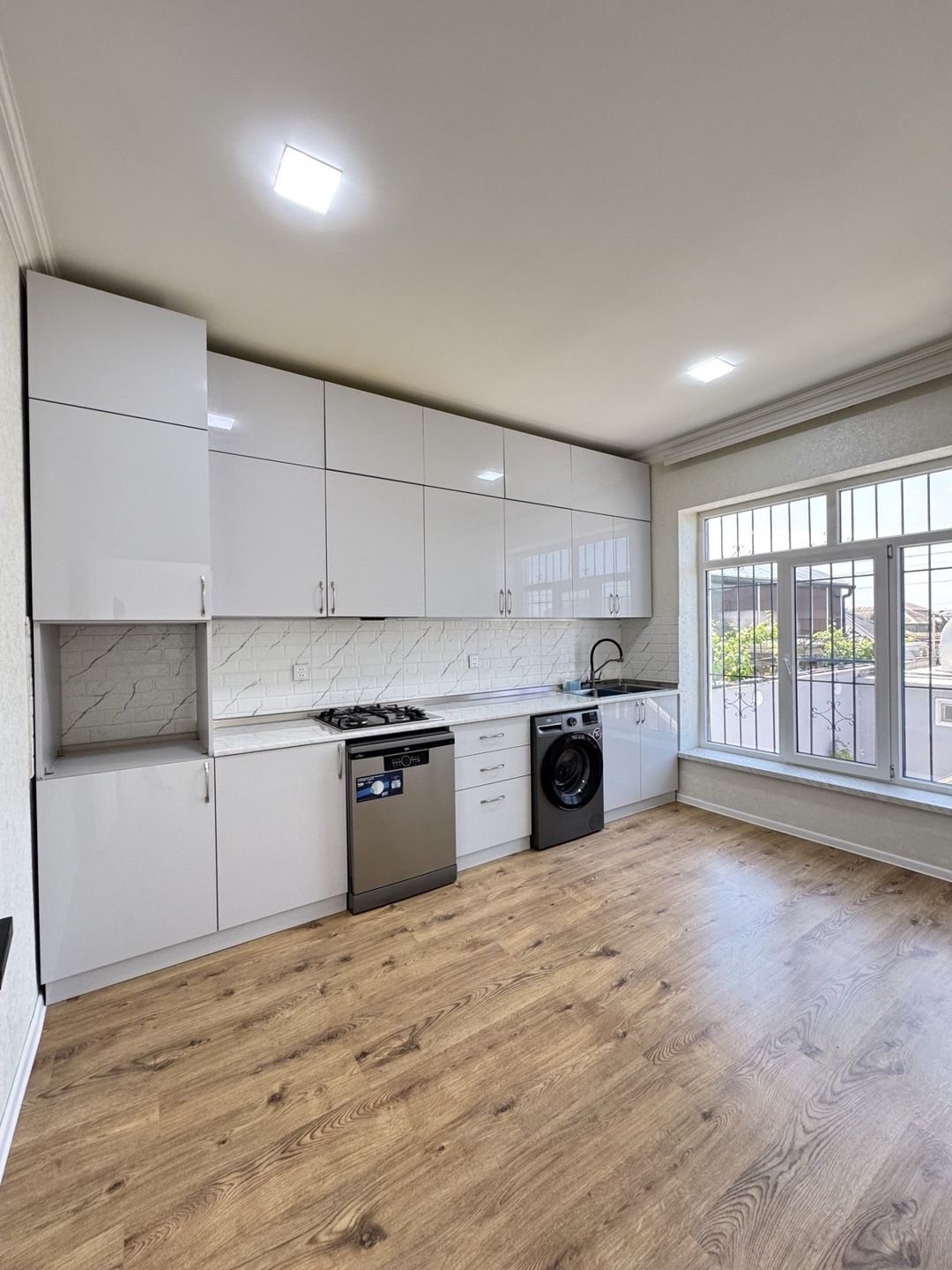 Satılır 4 otaqlı həyət evi/bağ evi 180 m² — Ev, villa, Bakı (6)