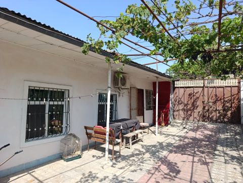 Satılır 5 otaqlı həyət evi/bağ evi 120 m² — Bakı