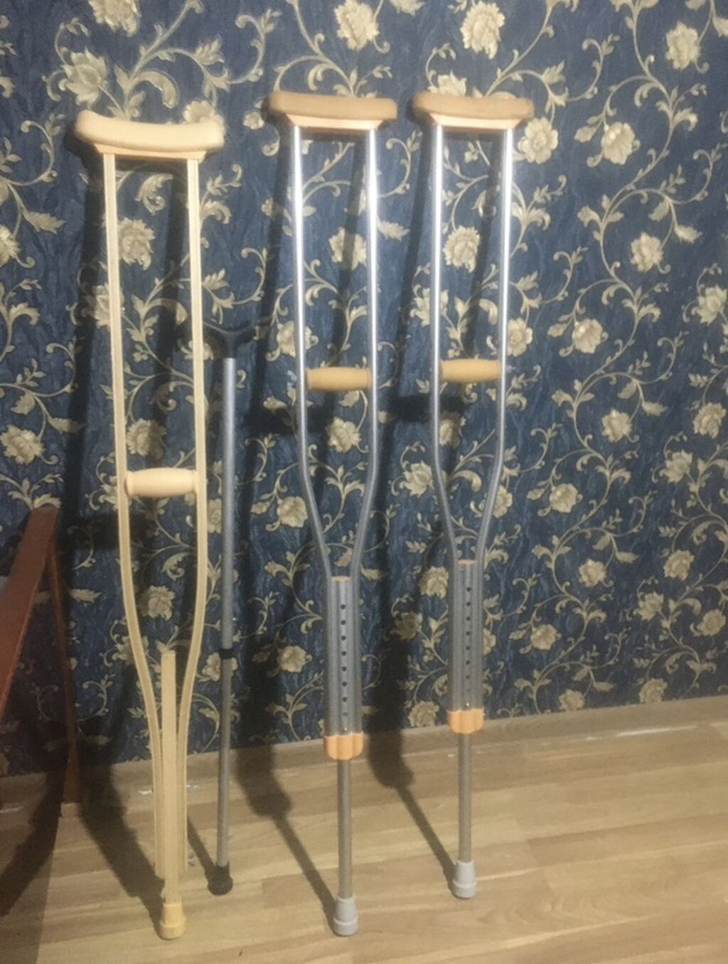 Yardımçı hərəkət vasitələri dəsti - Qoltuqağacı (2 cüt) — Kürəklər və yürüyüş aparatları, Digah
