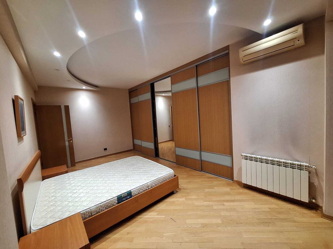 İcarəyə verilir 4 otaqlı yeni tikili 200 m² — Mənzil, Bakı (9)