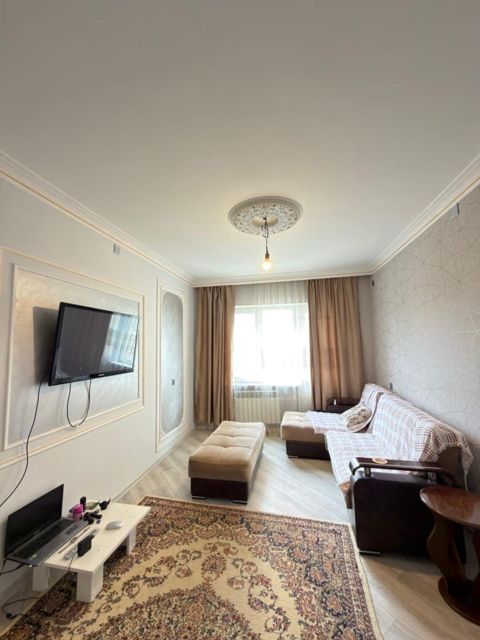 Satılır 2 otaqlı köhnə tikili 65 m² — Bakı