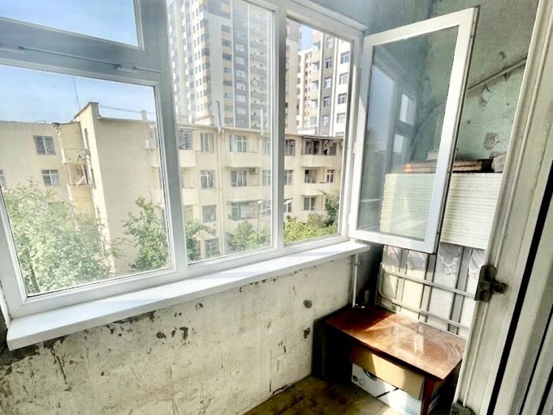 Satılır 2 otaqlı köhnə tikili 65 m² — Mənzil, Bakı (11)