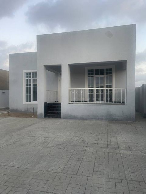 Satılır 4 otaqlı həyət evi/bağ evi 130 m² — Bakı
