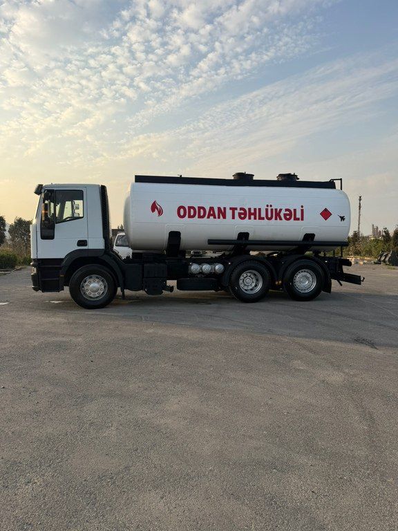 Iveco Eurocargo, 12 L, 2000 il, 100 000 km 77-OE-359 — Yük maşınları, Bakı (2)