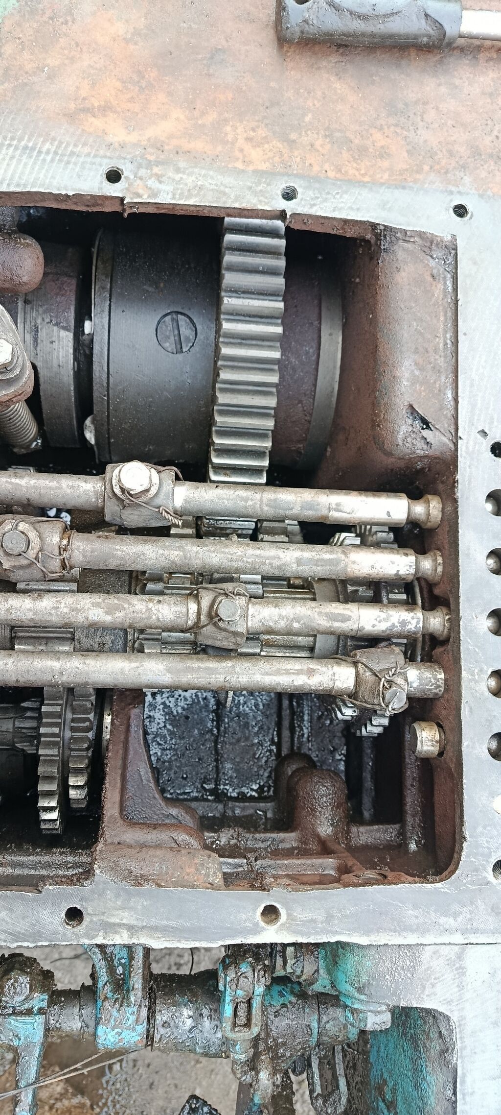 Əvvəlcə Salam olsun hərkəsə. Traktor tam ideal vəziyyətdədir sənət — Traktorlar, Şəki (4)