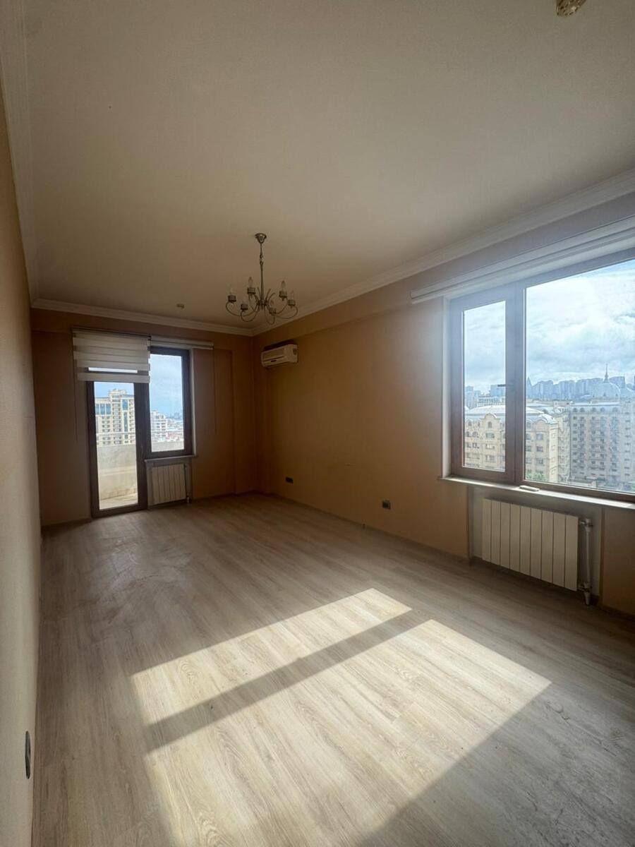 İcarəyə verilir 6 otaqlı ofis 212 m² — Ofis, Bakı (2)
