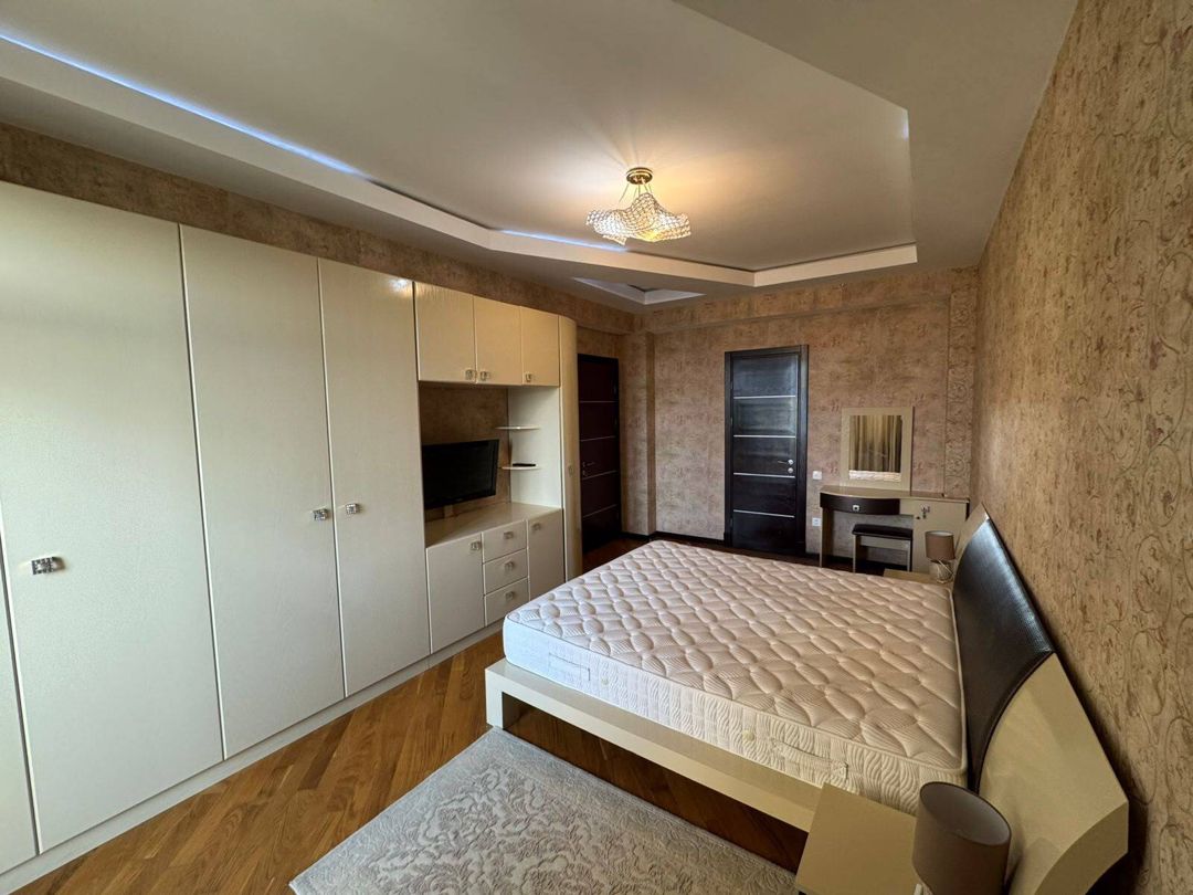 İcarəyə verilir 4 otaqlı yeni tikili 185 m² — Mənzil, Bakı (2)