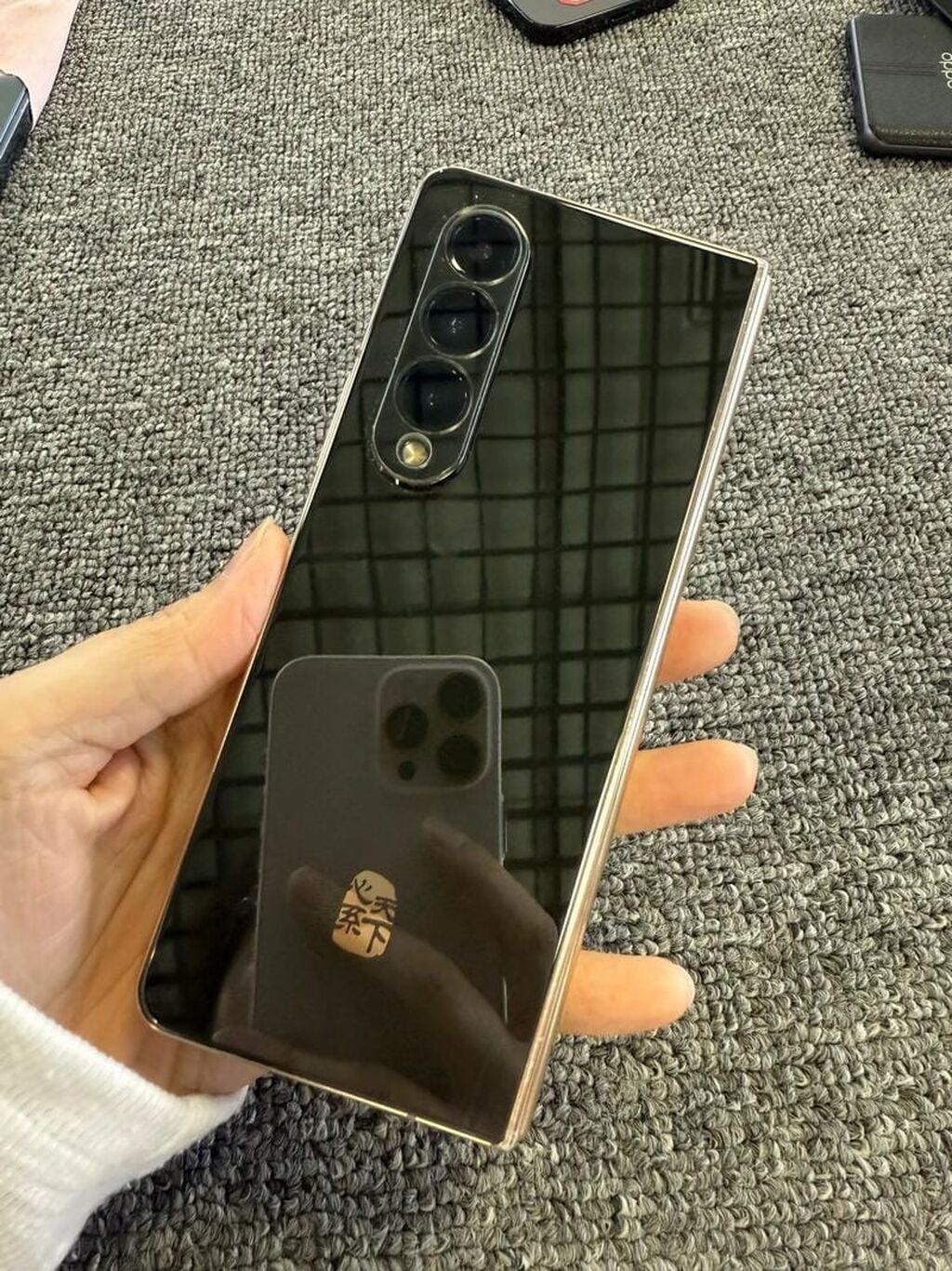 Qatlana bilən premium smartfon - Böyük daxili qatlanan ekran: planşet — Digər smartfonlar, Bakı (2)