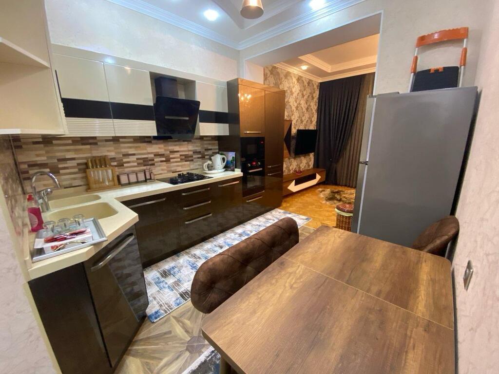 İcarəyə verilir 4 otaqlı köhnə tikili 120 m² — Mənzil, Bakı (7)