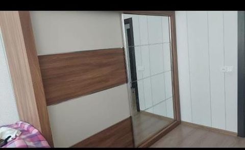 Dolab 150 AZN satılır. Ölçü: Hün 2.10 sm uz.2.40 sm dərin.65 sm — Bakı
