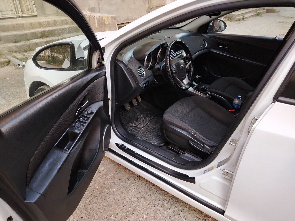 Chevrolet Cruze, 1.8 L, 2011 il, 313 000 km 77-FG-392 — Avtomobillər, Bakı (2)