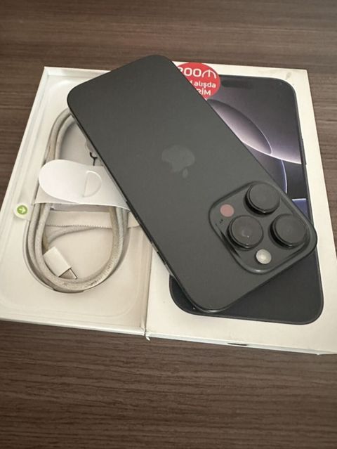 IPhone 16 Pro, 128 GB, Black Titanium, Face ID — Bakı