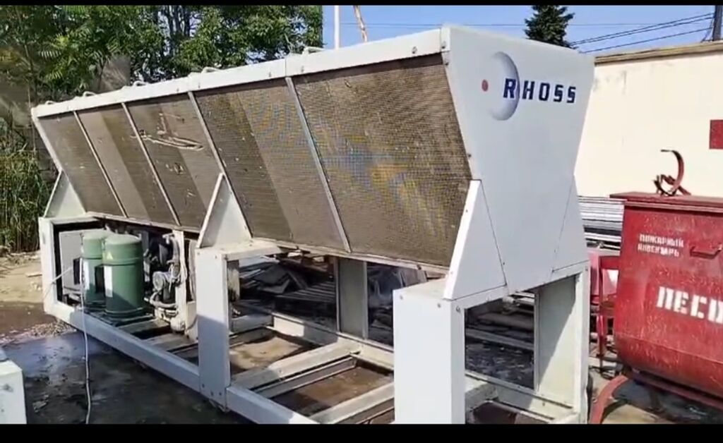 Rhoss 140KWt -4 kompressorlu 2 konturlu. Hər konturda 2 kompressor — Soyuq avadanlığı, Bakı (4)
