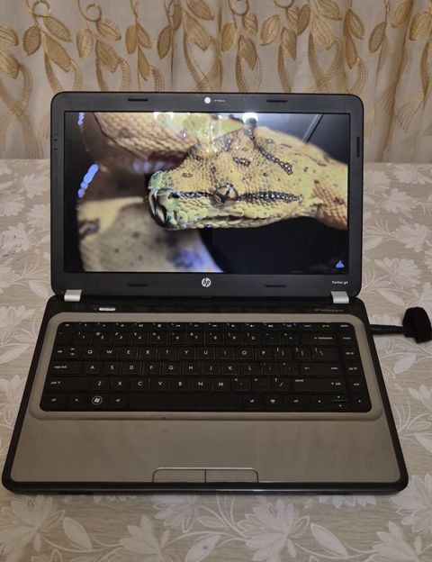 HP Pavilion g4 noutbuk Noutbuk şəkildə göründüyü vəziyyətdədir — Bakı