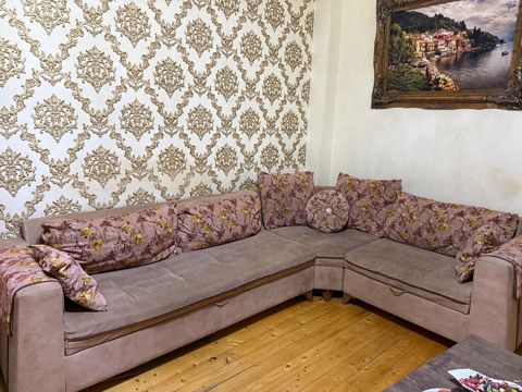 Kunc divan bazalidir 230azn satilir unvan — Bakı