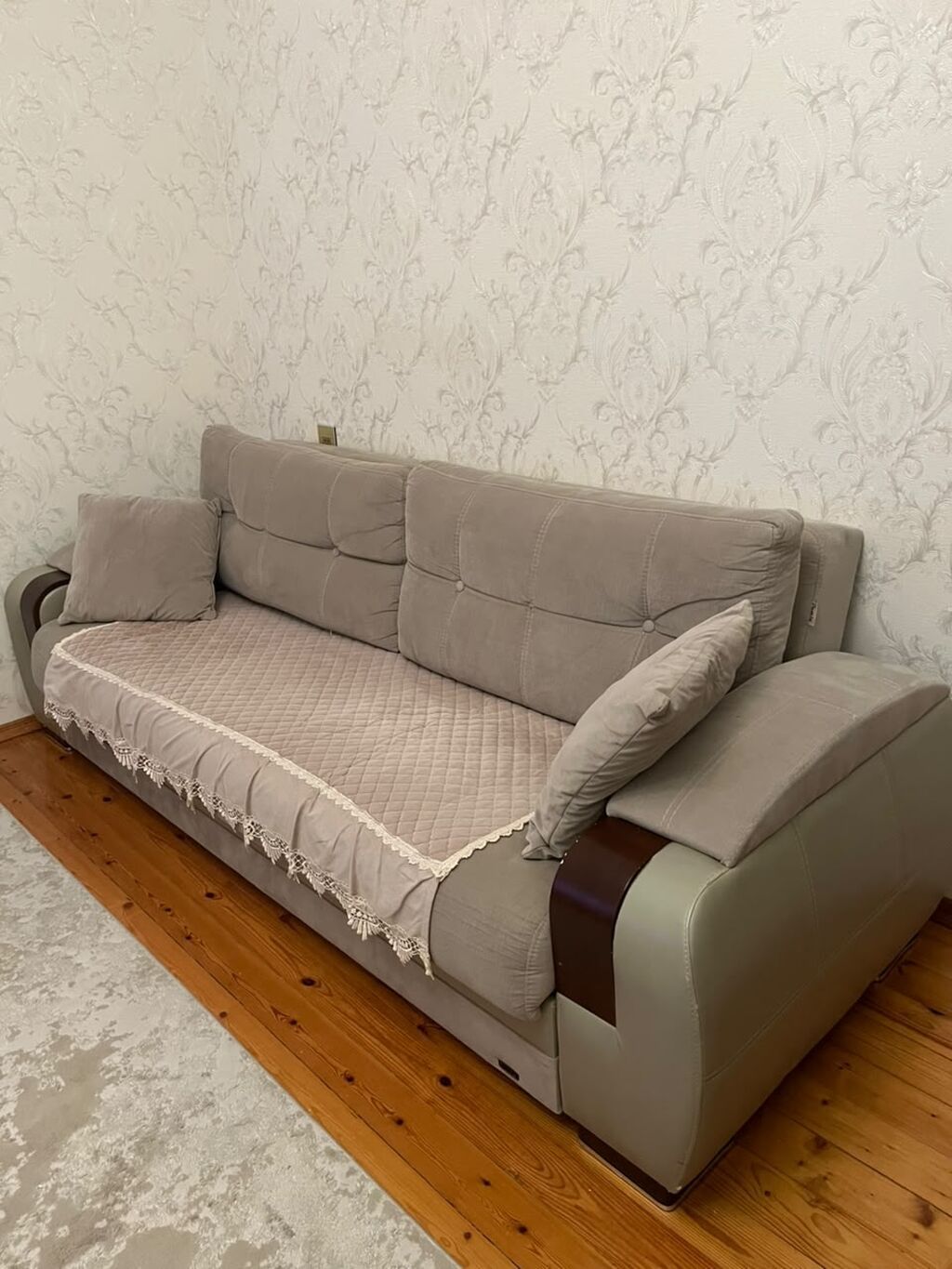 Divan Açılır, bazalıdır, problemi yoxdur. Qiyməti 200 Azn Ünvan — Mebel, Bakı