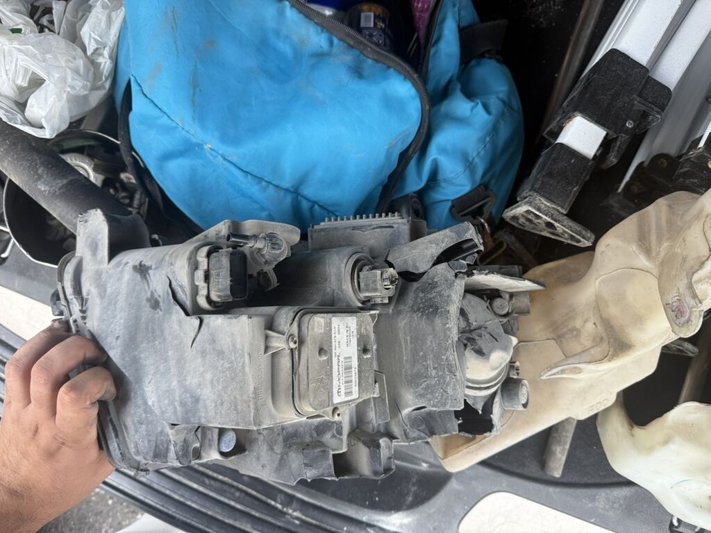 Məhsul: Jeep Grandchroke Ön faraları (LED gündüz işıqlı, projektorlu — Avtomobil işığı, Xırdalan (2)