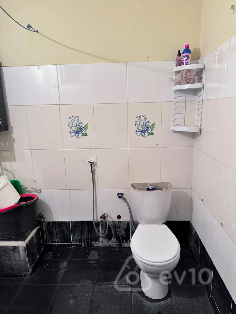 1 otaqlı həyət evi, 26 m², Insaatcilar metrosu — kirayə — Ev, villa, Bakı (7)