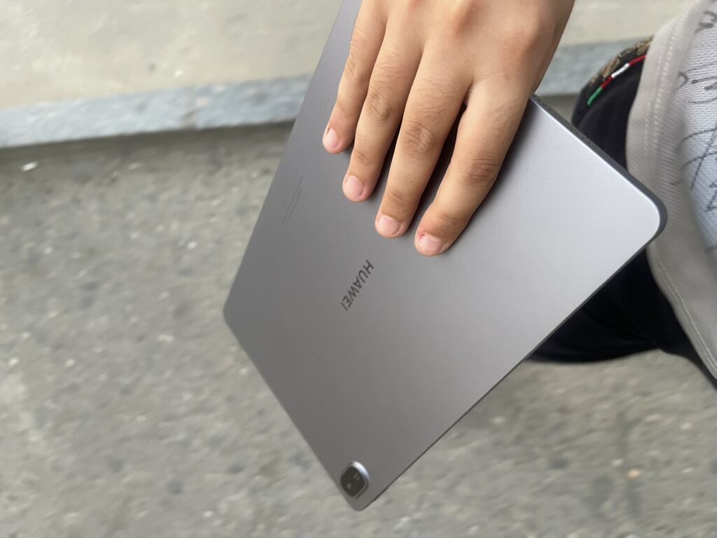 Huawei planşet - Brend: Huaweı - Korpus: metalik gövdə, nazik — Huawei, Bakı (2)