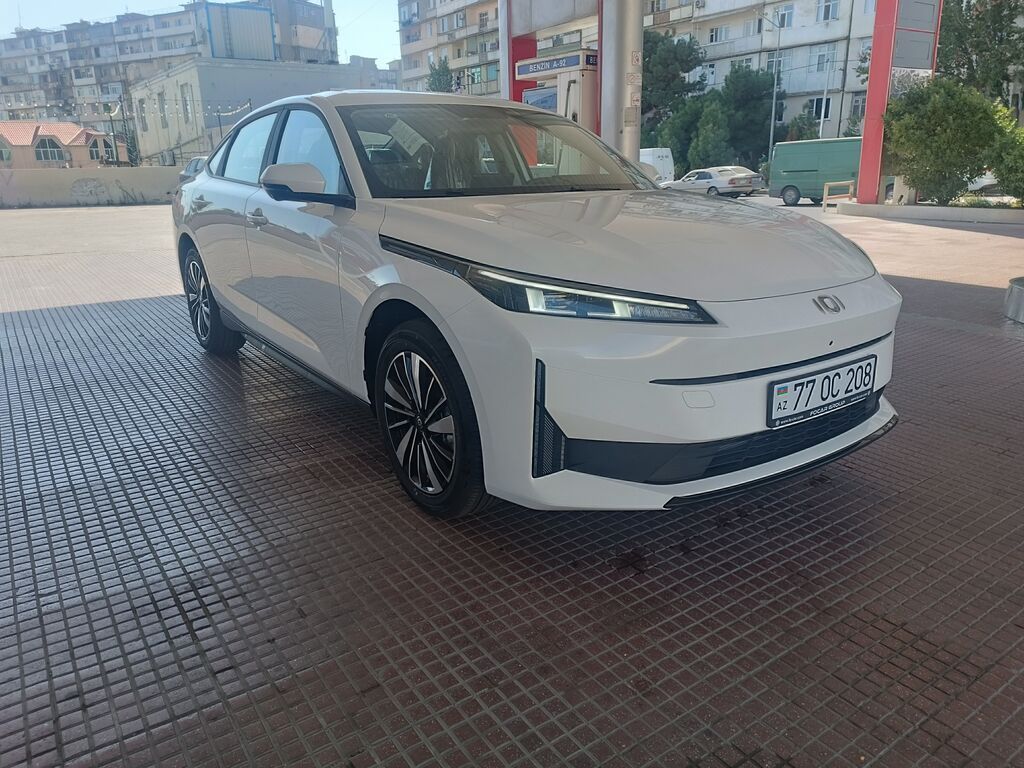 Changan Qiyuan A05: 1.5 l 2025 il Sedan 77-OC-208 — Avtomobillər, Bakı