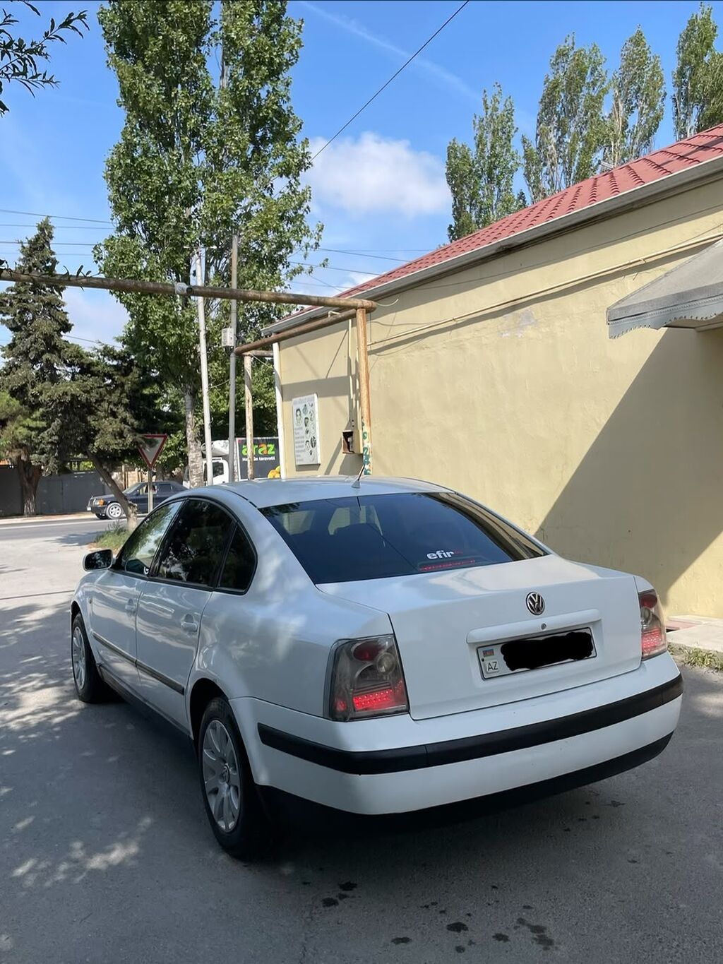 Volkswagen sedan salonu – bej və qara rəng kombinasiyalı, parça — Salon detalları, Bakı (10)
