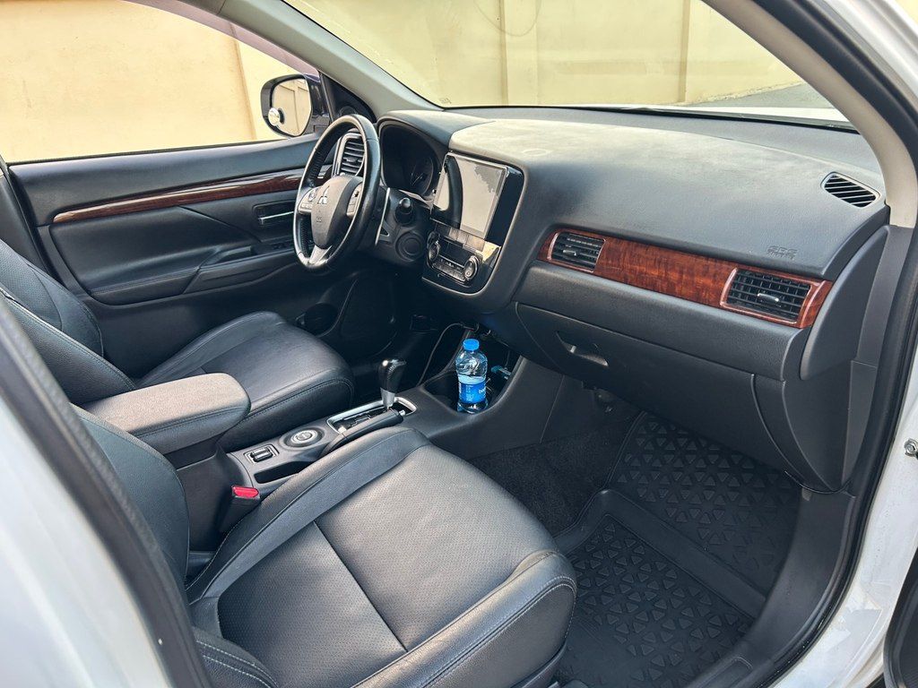 Mitsubishi Outlander, 2.4 L, 2015 il, 157 000 km — Avtomobillər, Bakı (9)