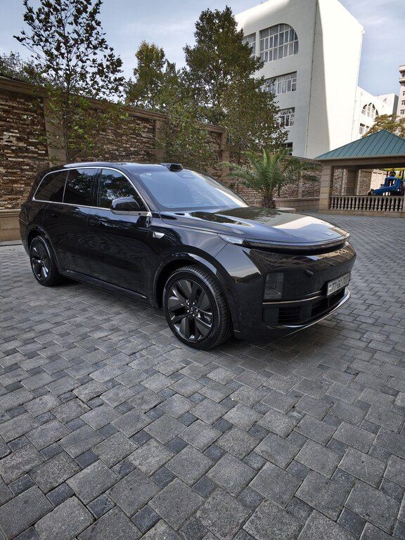 Li Auto L9, 1.5 L, 52.3 kWh, 2024 il, 13 600 km 77-GC-707 — Avtomobillər, Bakı (11)