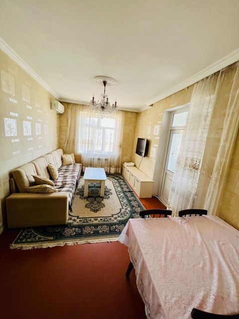 İcarəyə verilir 2 otaqlı köhnə tikili 60 m² — Bakı